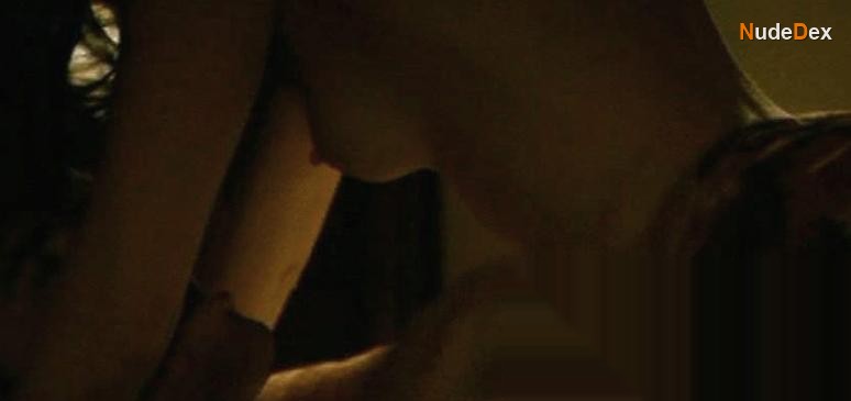 Samantha Mathis in Attraction, photo 8