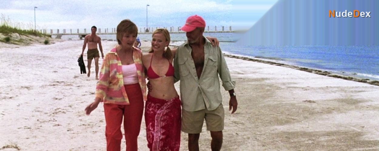 Samantha Mathis in The Punisher, photo 1