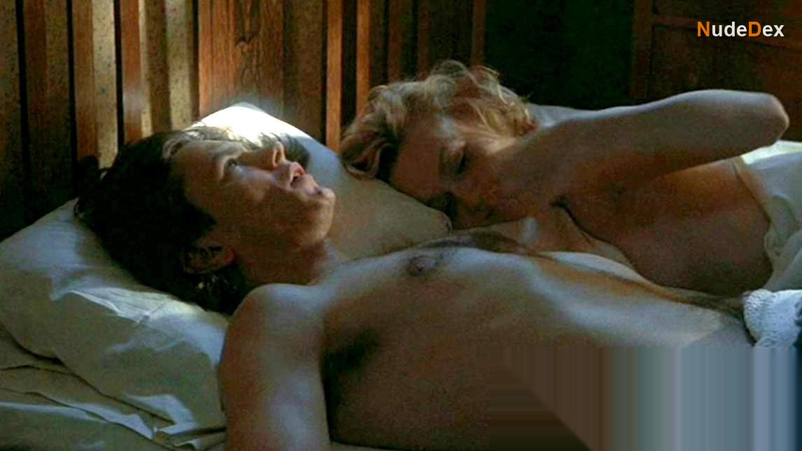 Samantha Mathis in The Thing Called Love, photo 1