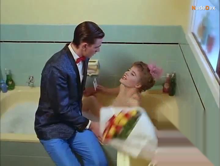 Samantha Murray in Love In Limbo, photo 8