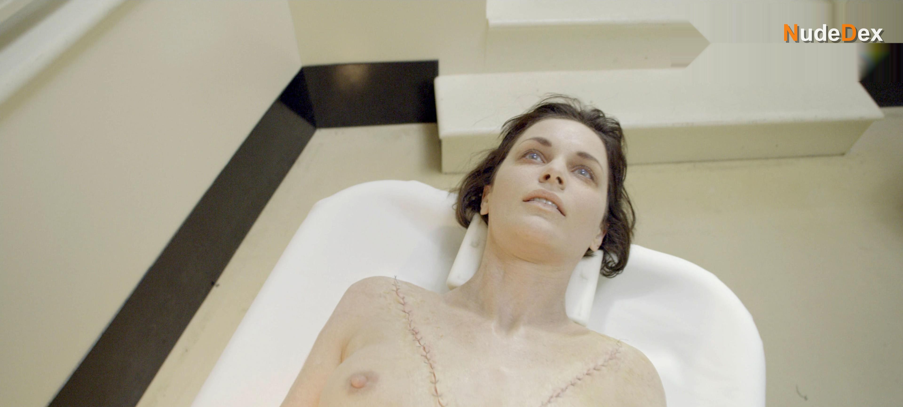 Samantha Sergeant in Ratched, photo 10