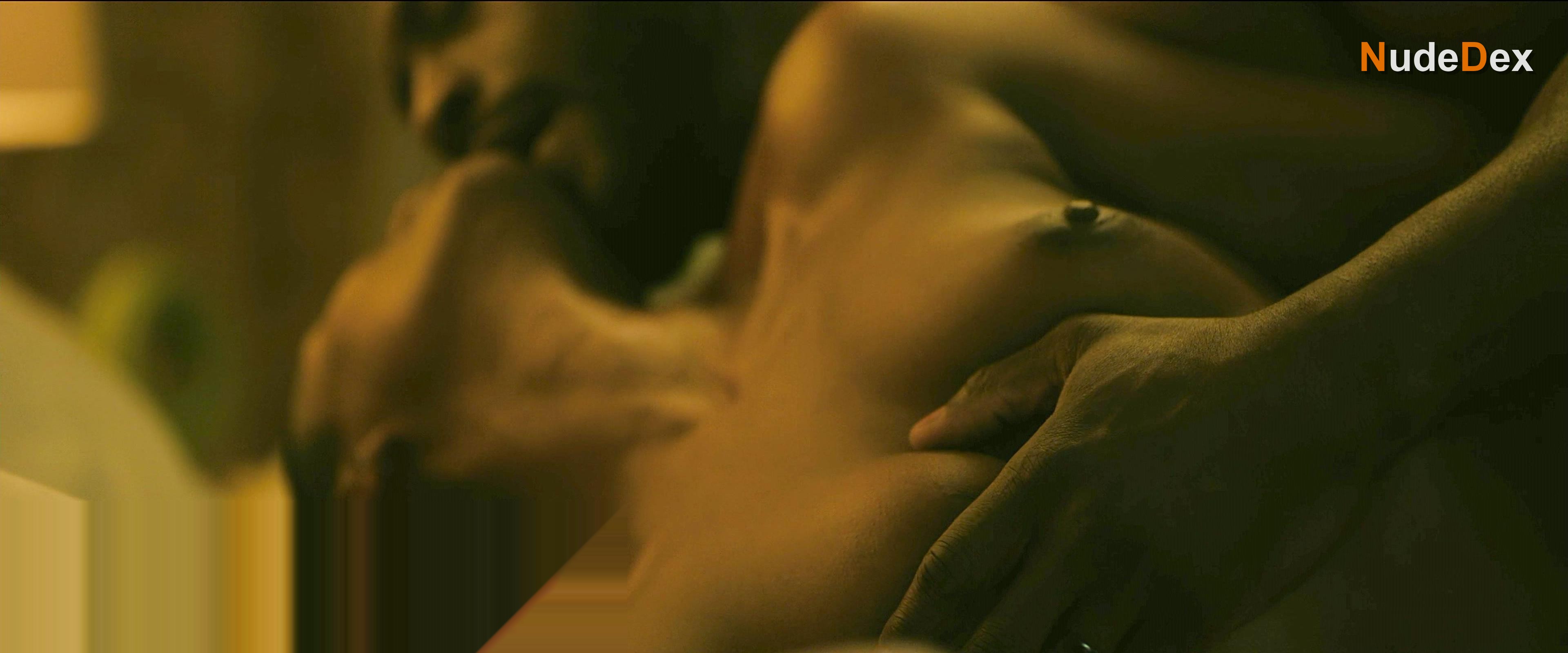 Jeanine Mason in Cross