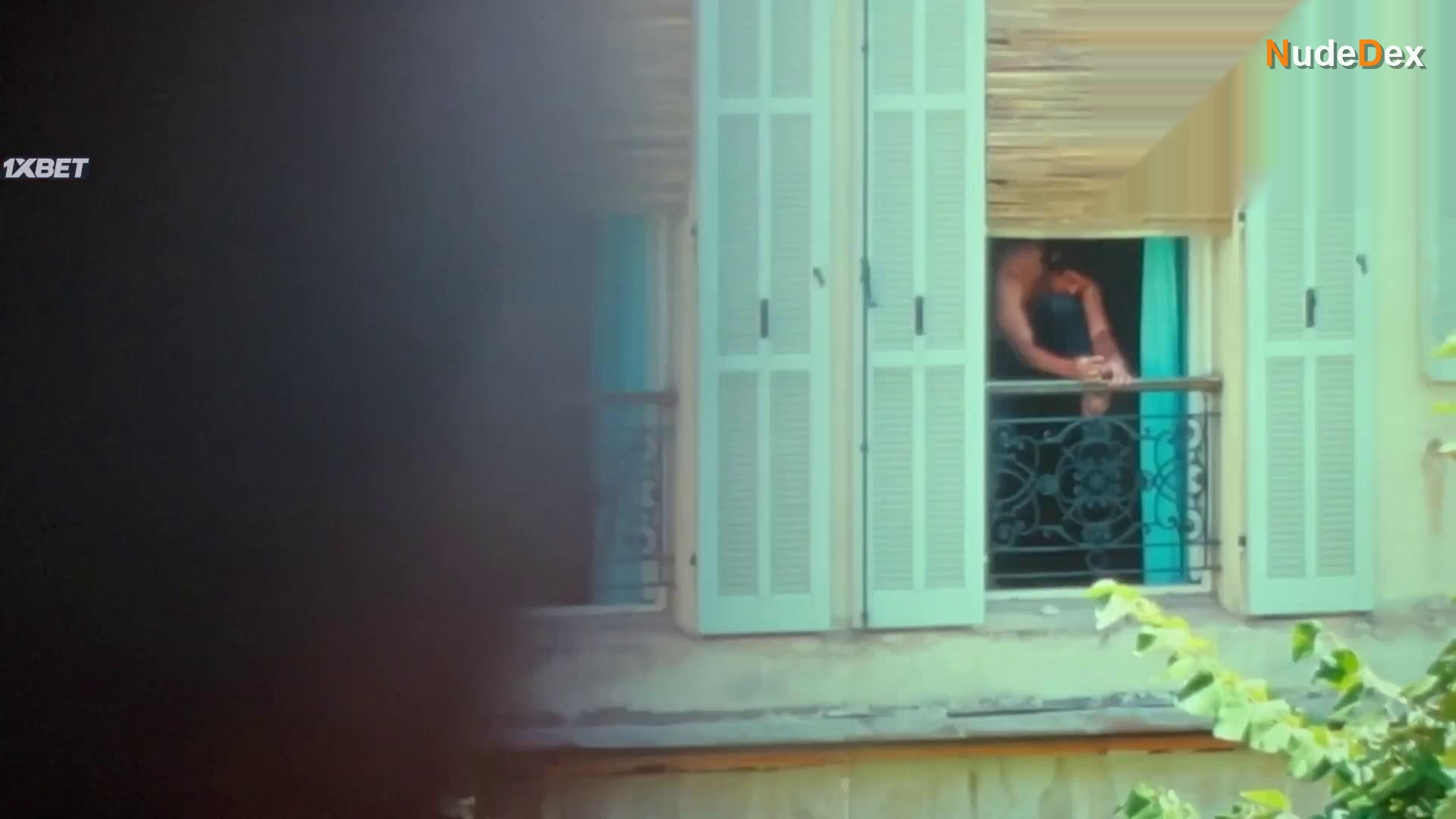 The Balconettes in The Balconettes, photo 3