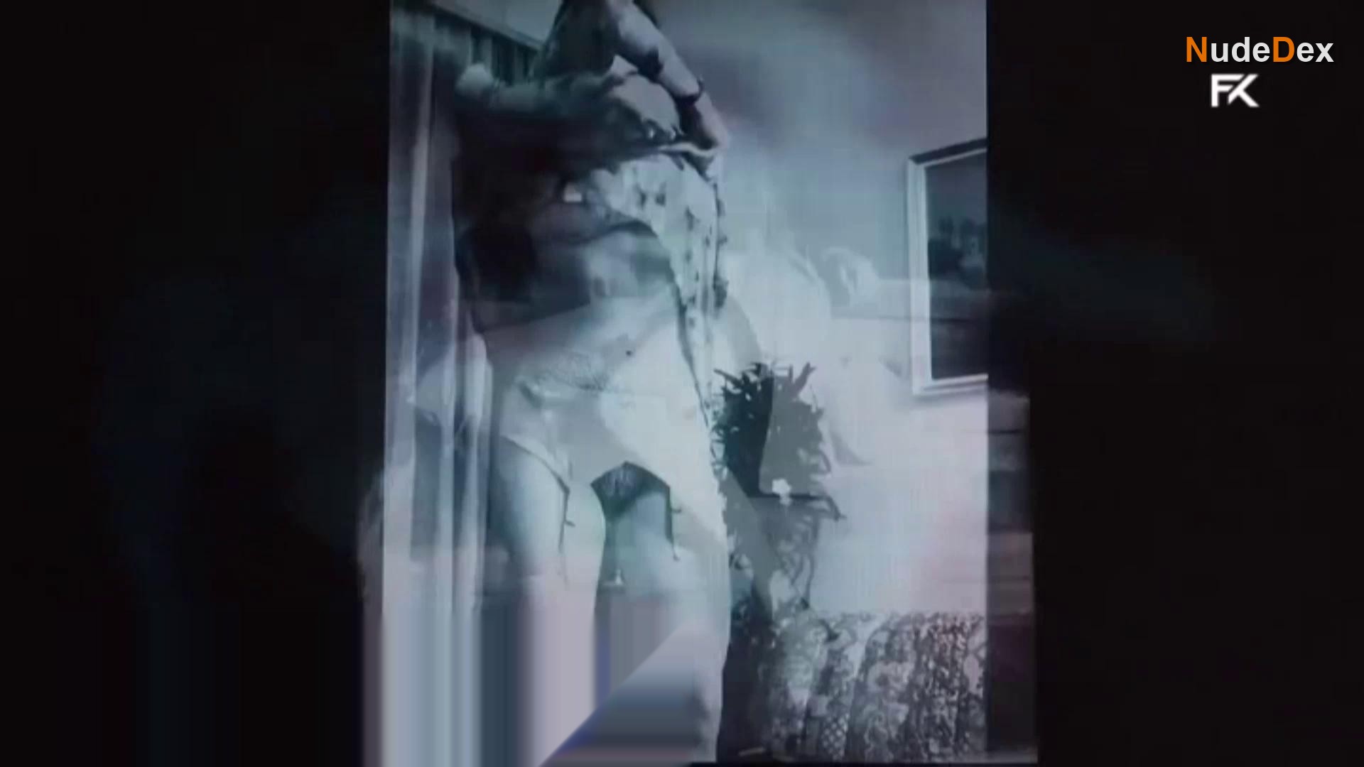 Sandra Miletic in Petlya Nesterova, photo 6