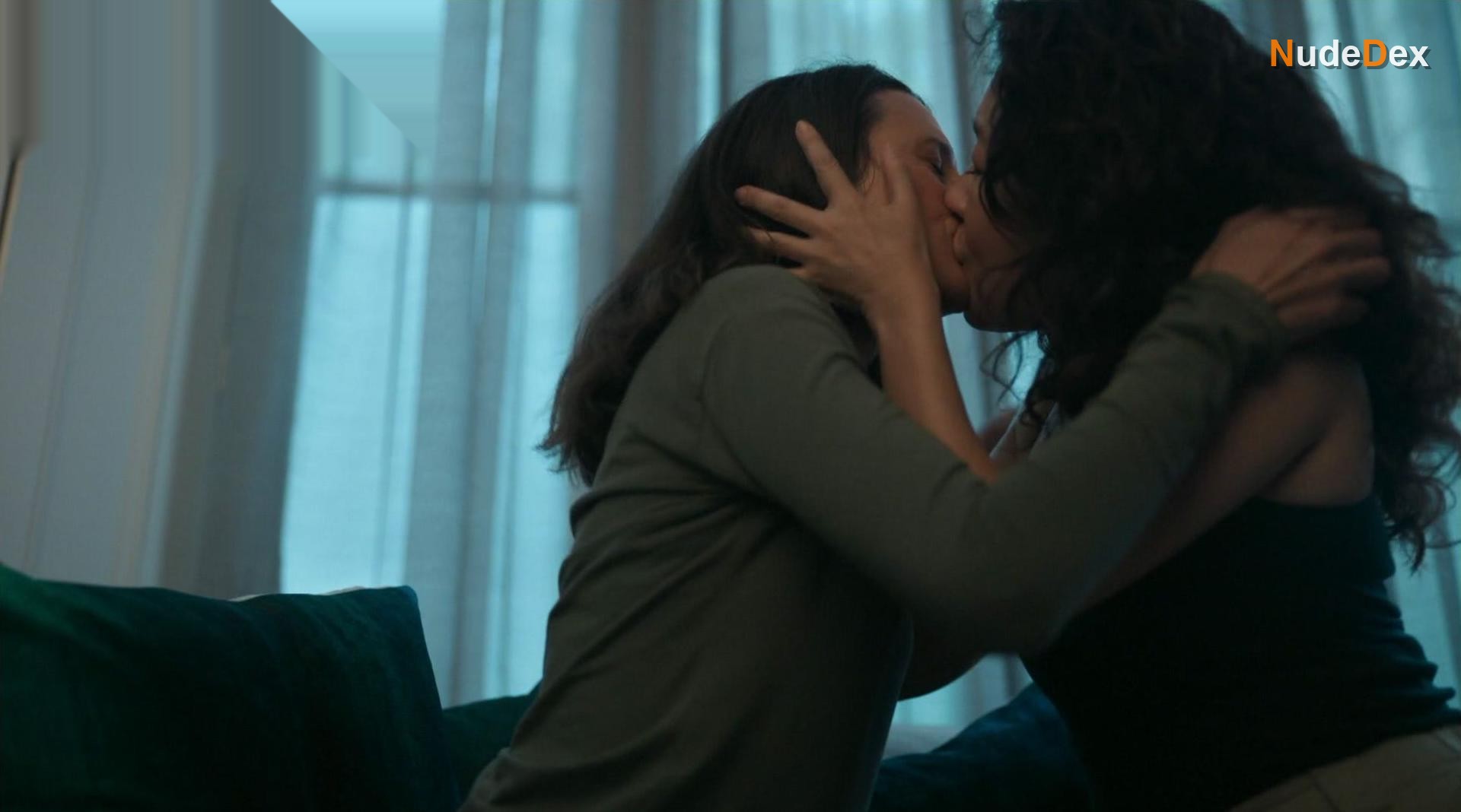 Sandra Oh in Killing Eve, photo 2