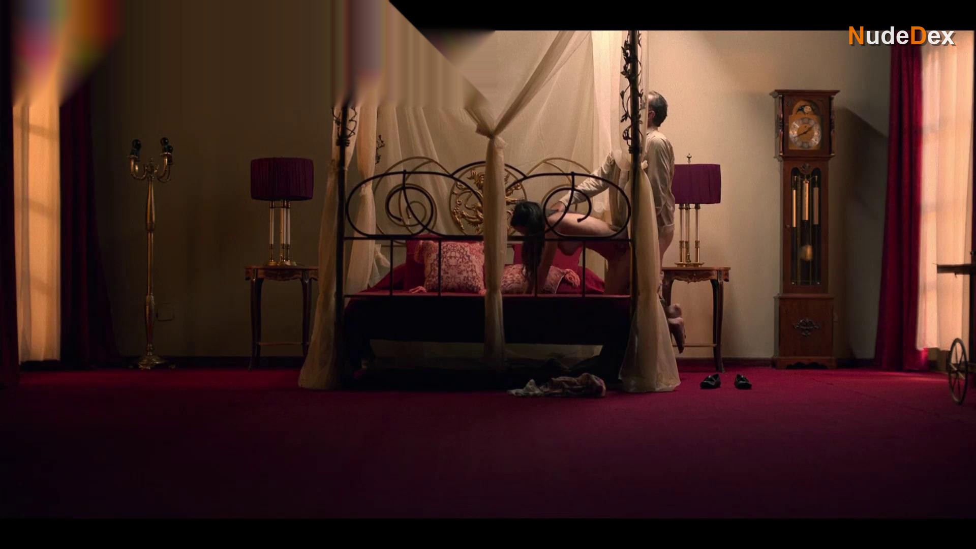Sandy Hernandez in The Cry Of The Butterflies, photo 2