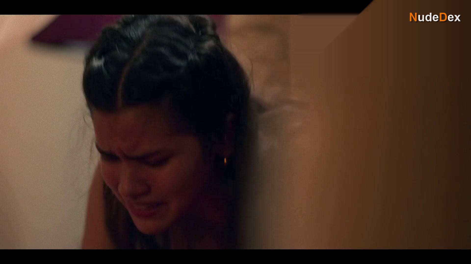 Sandy Hernandez in The Cry Of The Butterflies, photo 4