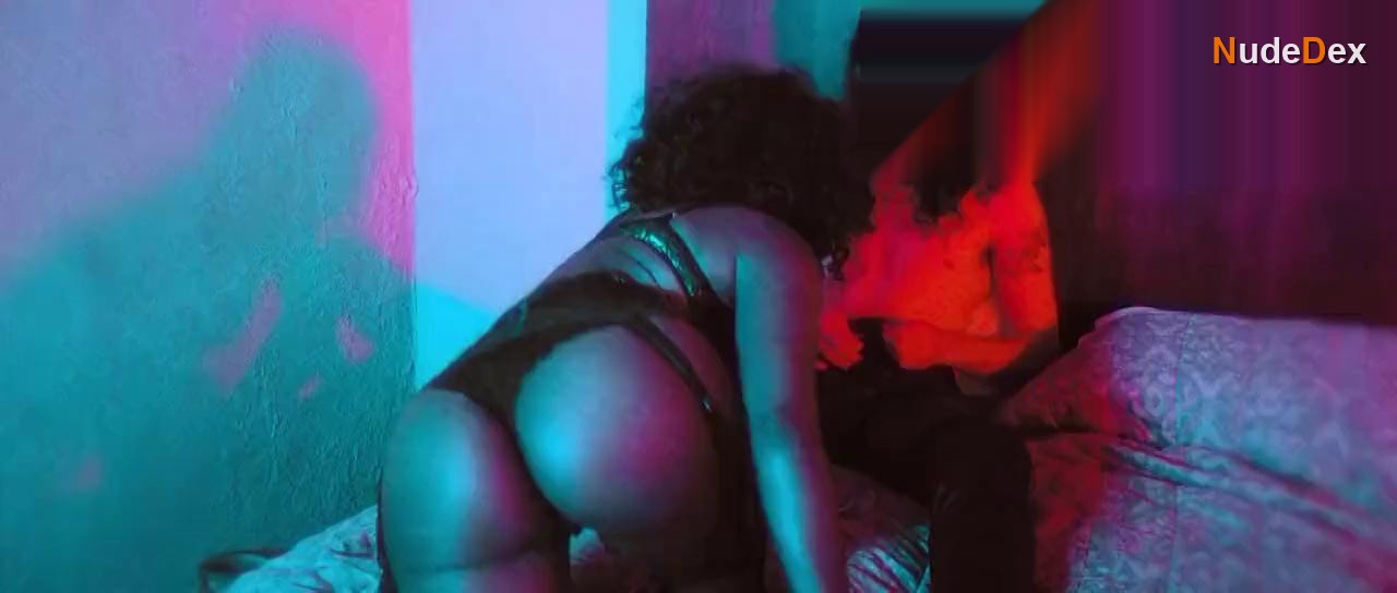 Sanethia Dresch in Bad Girls