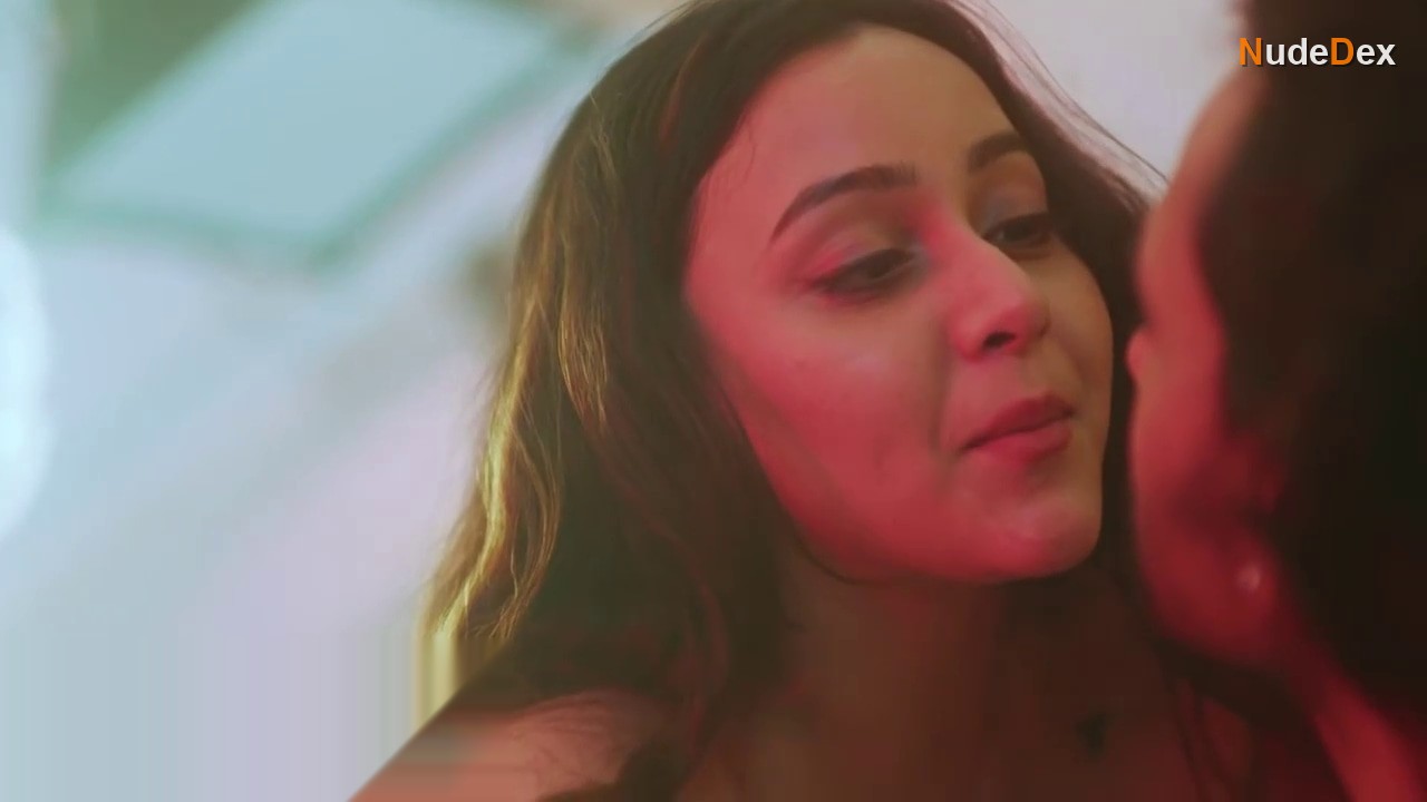 Saniya Khera in Dirty Scams, photo 32