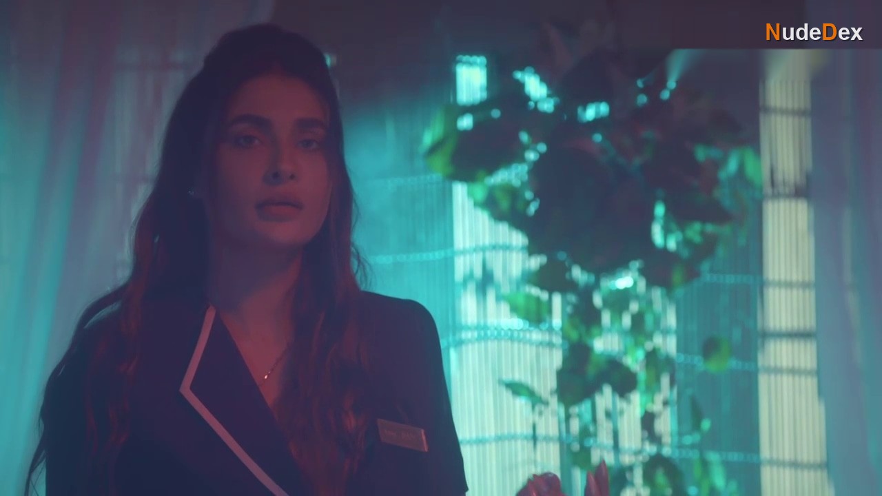 Saniya Khera in Dirty Scams, photo 57