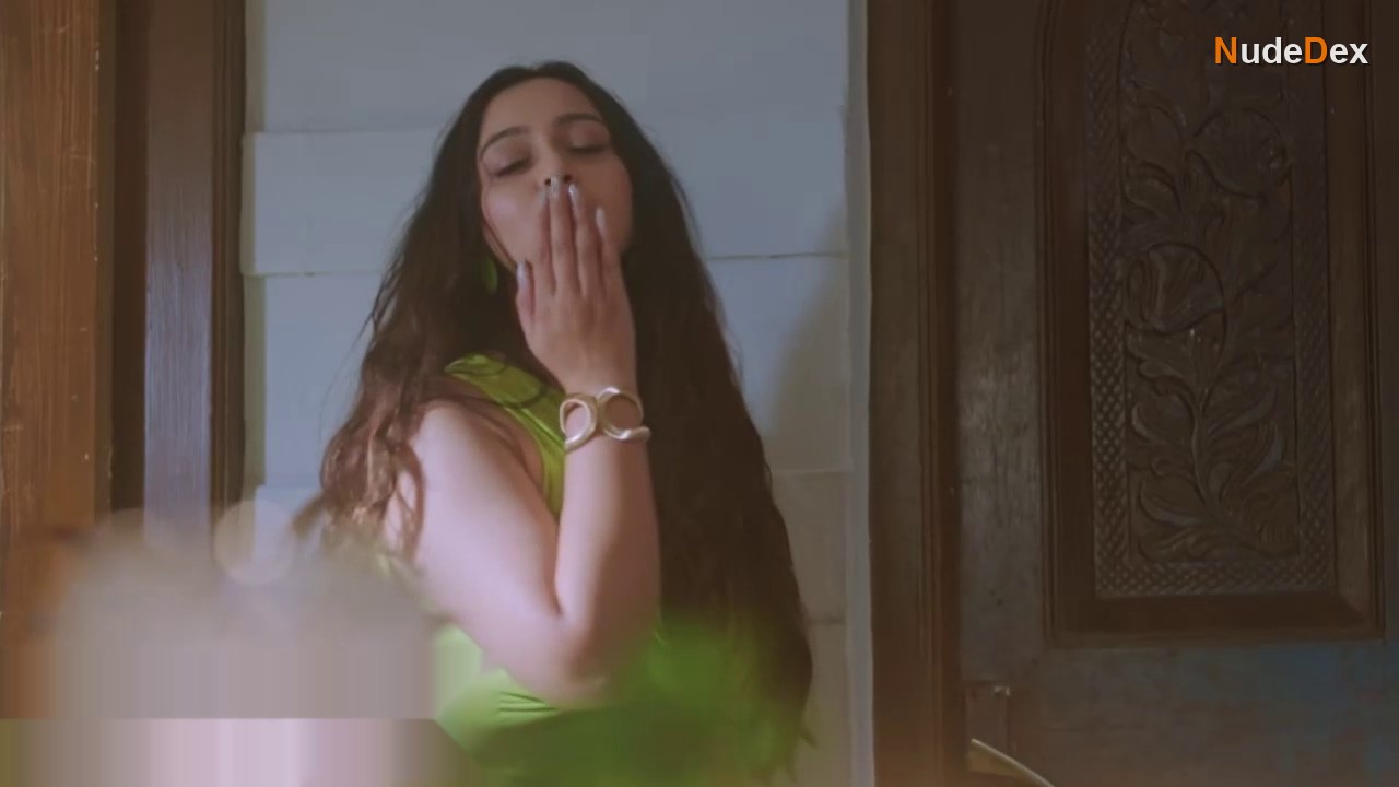 Saniya Khera in Dirty Scams, photo 70