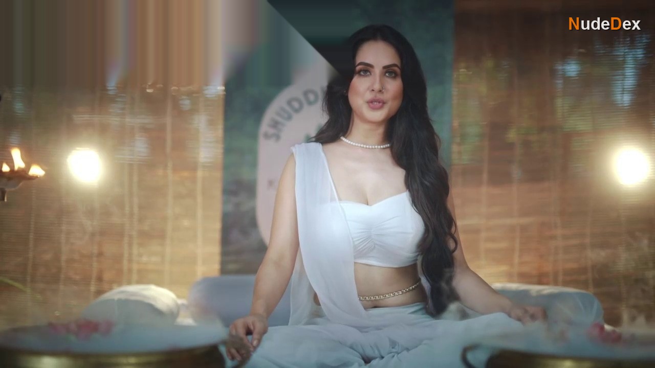 Saniya Khera in Dirty Scams, photo 89