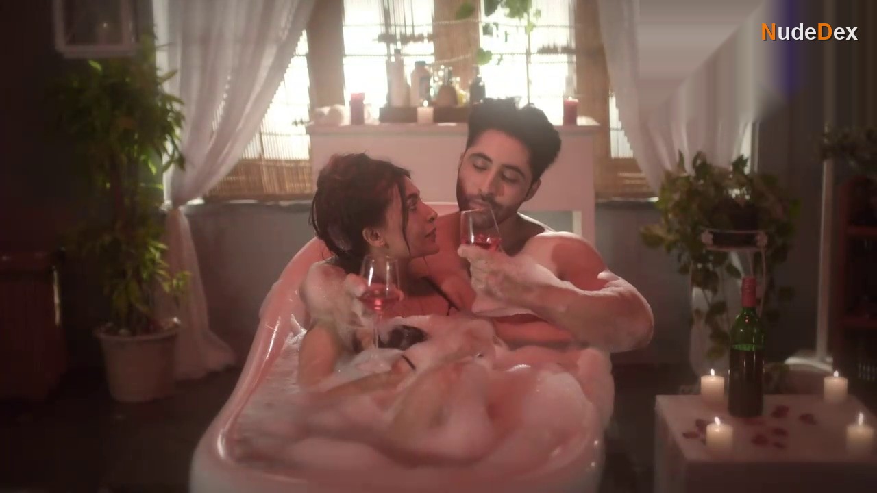 Saniya Khera in Dirty Scams, photo 109