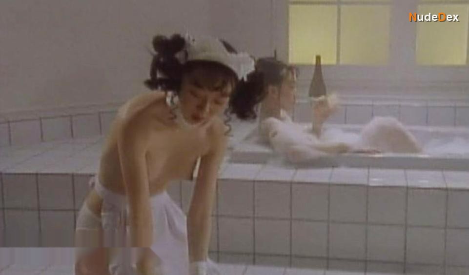 Saori Taira in A Weather Woman, photo 2