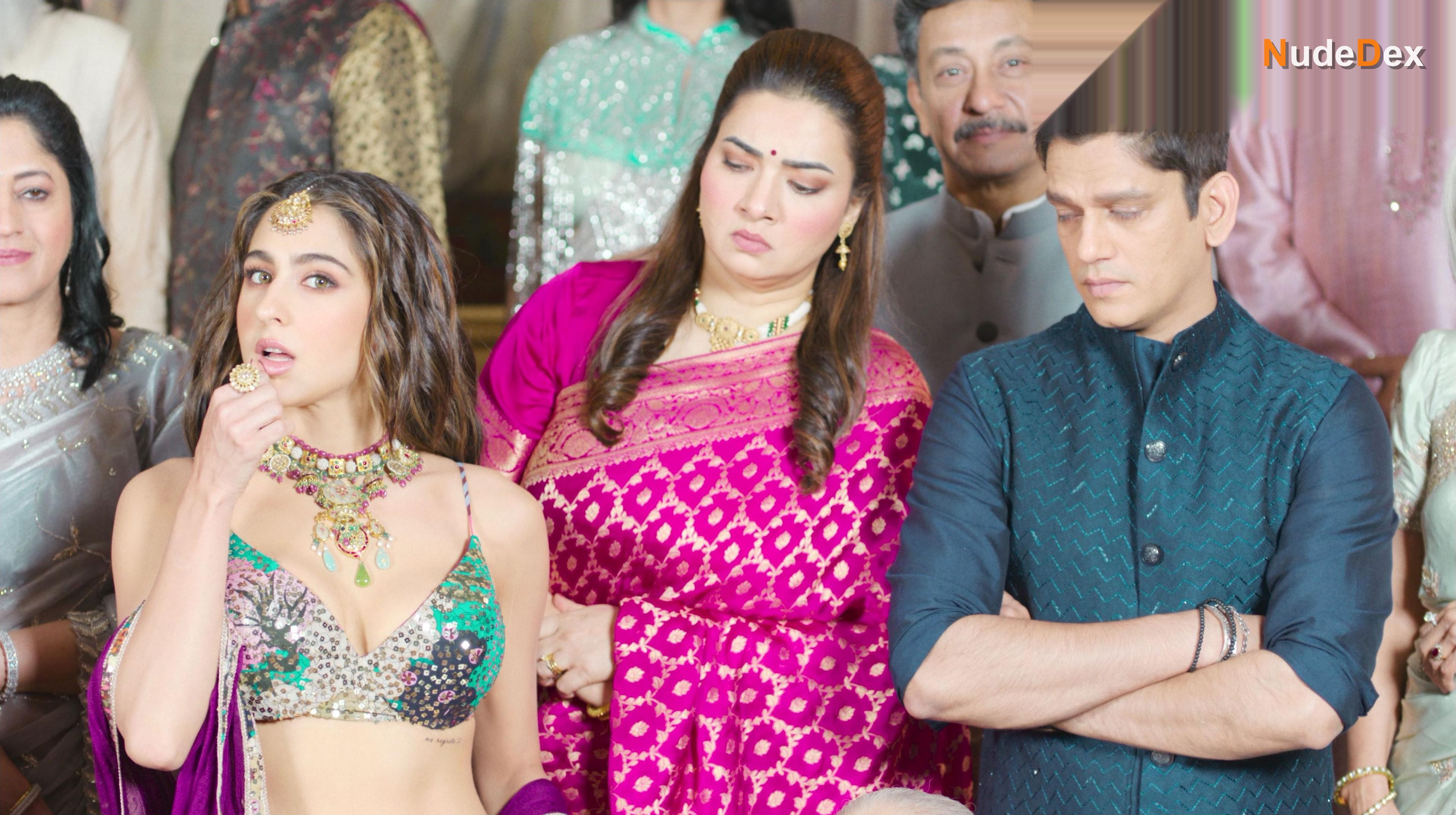 Sara Ali Khan in Murder Mubarak, photo 2