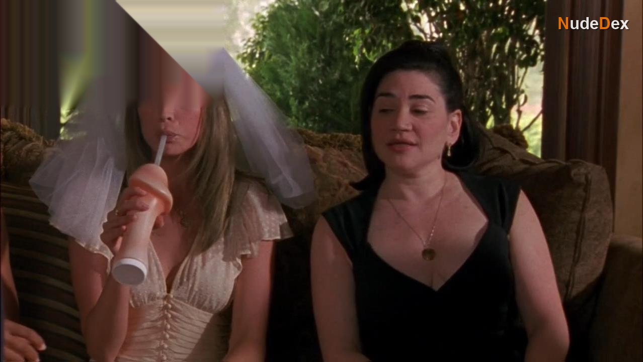 Sara Foster in Bachelor Party 2, photo 2