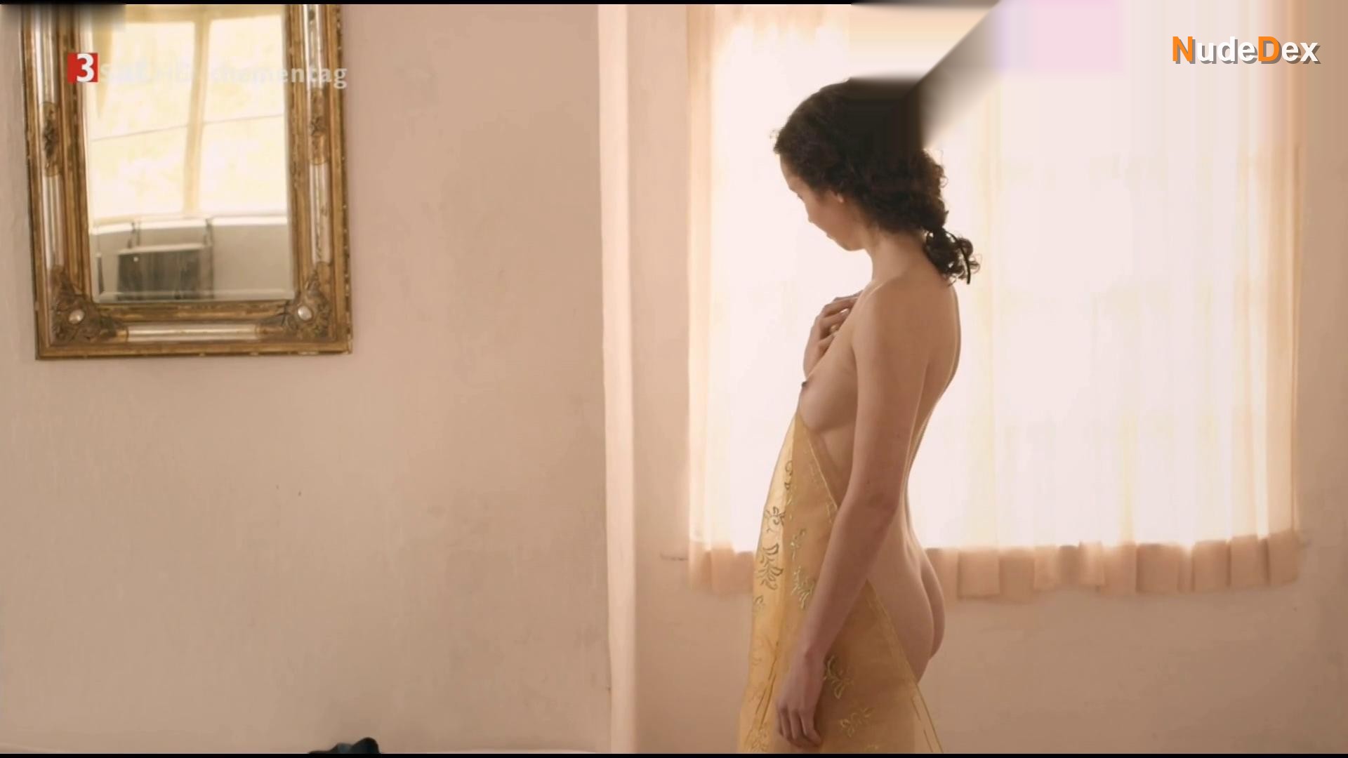 Sarah Born in Lina, photo 5