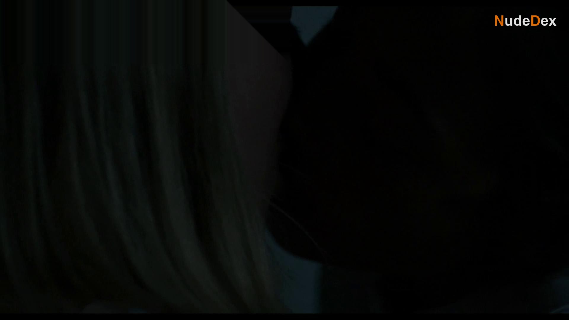 Sara Hjort Ditlevsen in Perfekte Steder, photo 6