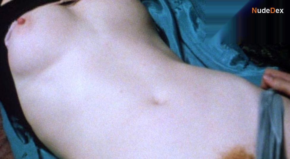 Sarah Pratt in Brief Crossing, photo 5