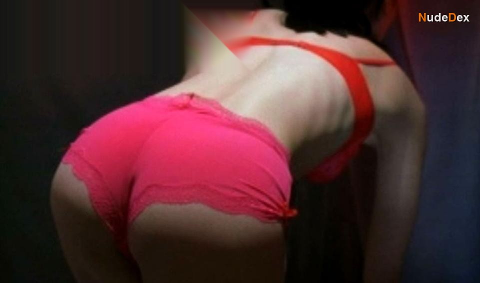 Sarah Silverman in I Want Someone To Eat Cheese With, photo 3