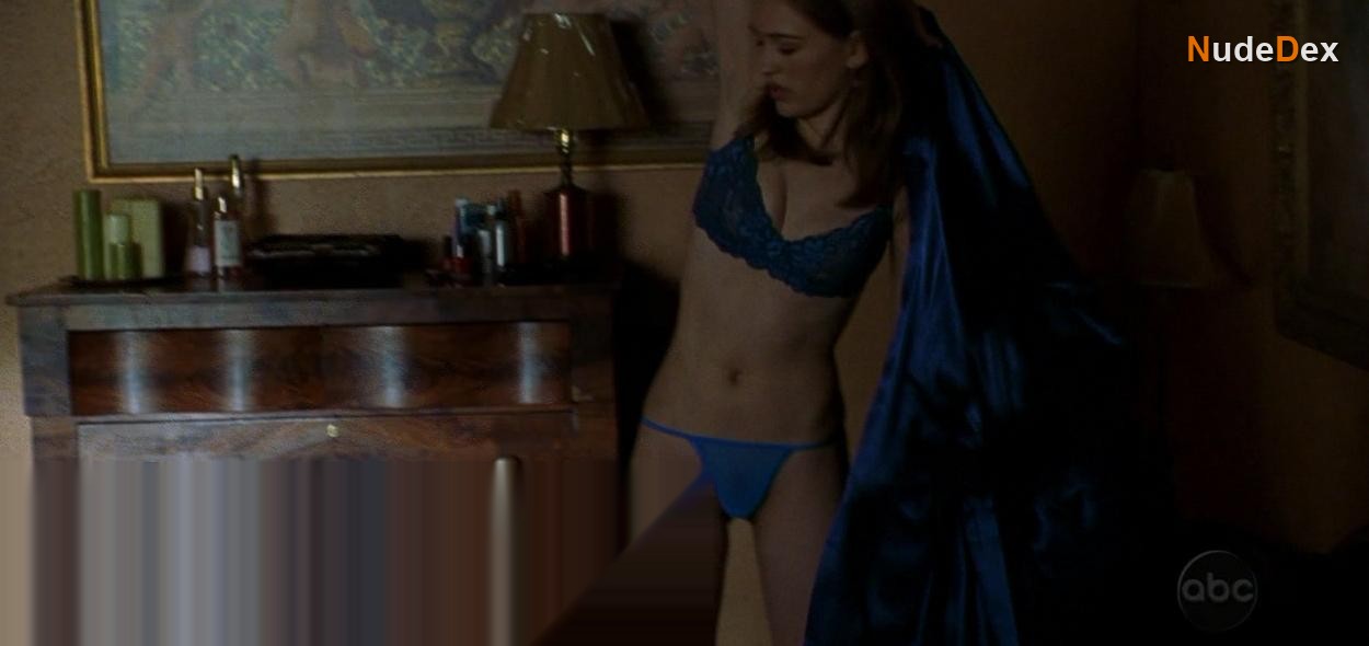 Sarah Thompson in Line Of Fire, photo 1