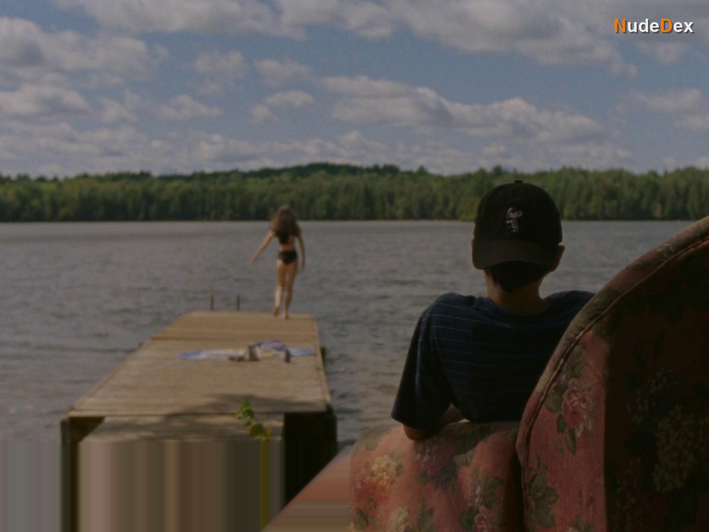 Sara Montpetit in Falcon Lake, photo 3