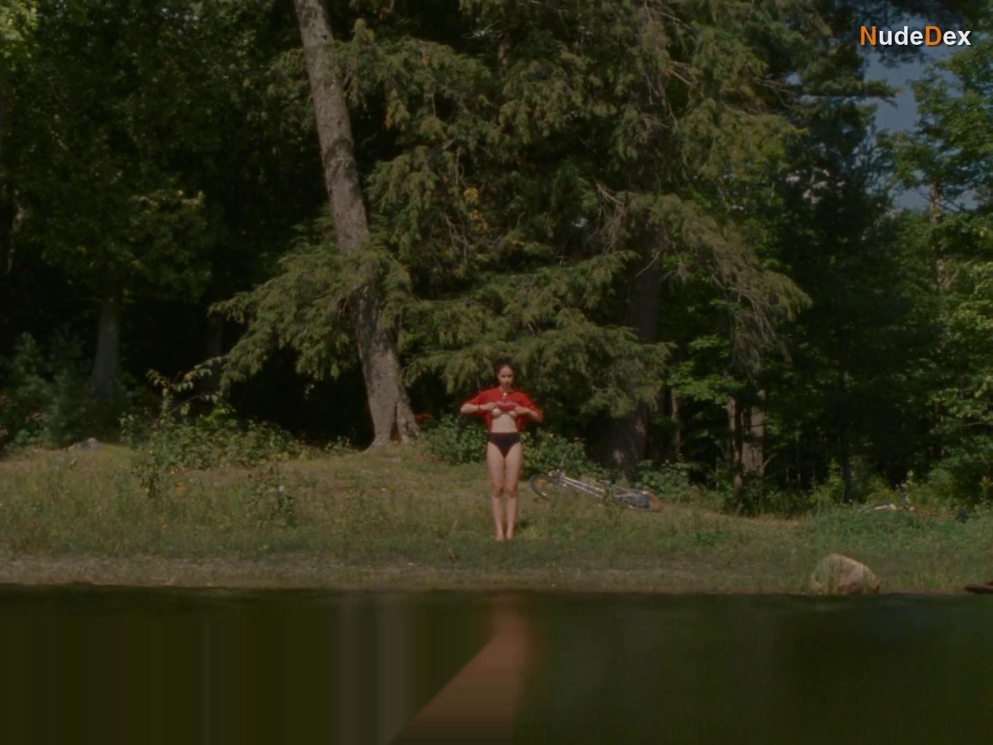 Sara Montpetit in Falcon Lake, photo 8