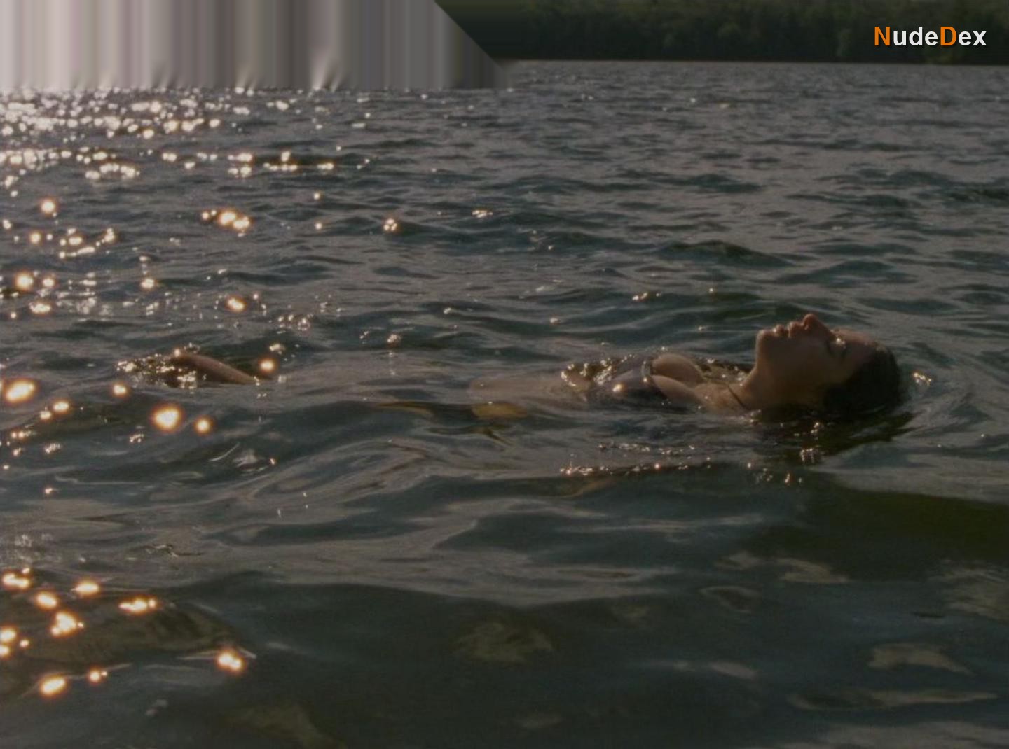 Sara Montpetit in Falcon Lake, photo 15