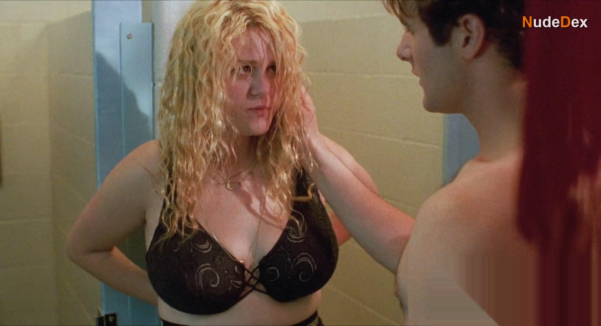 Sara Rue in Gypsy 83, photo 15
