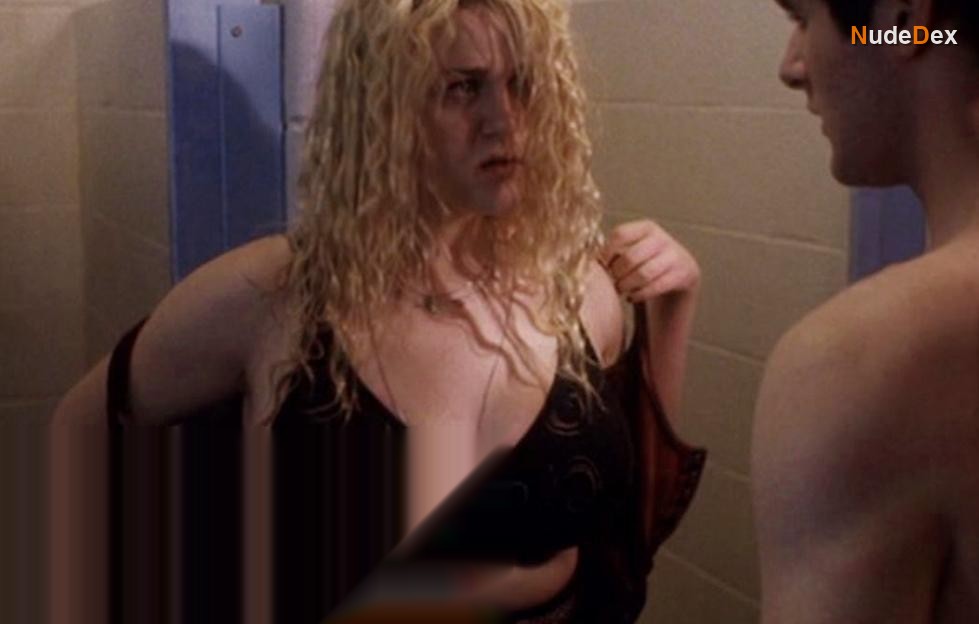 Sara Rue in Gypsy 83, photo 21