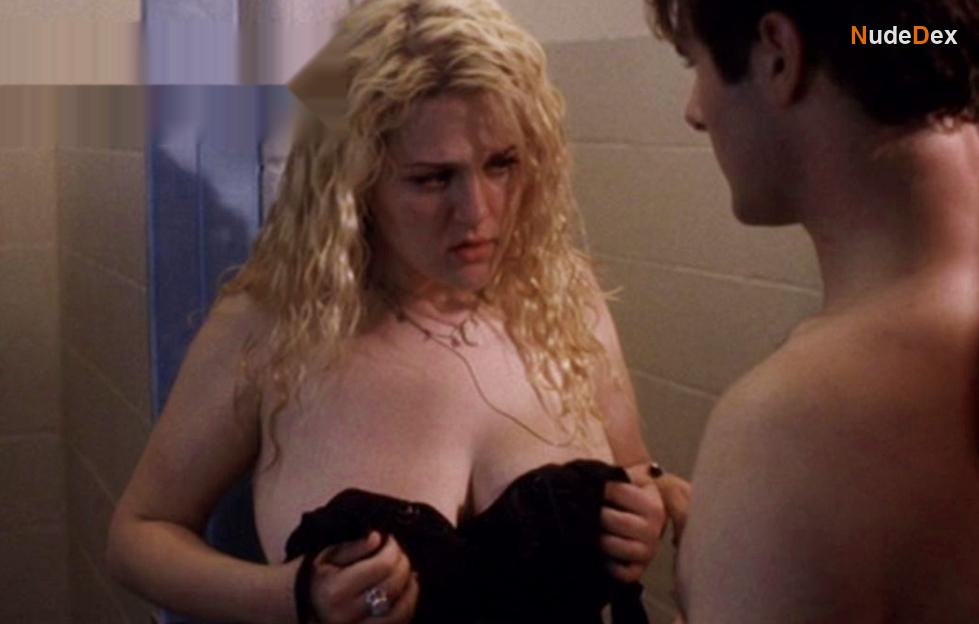 Sara Rue in Gypsy 83, photo 23