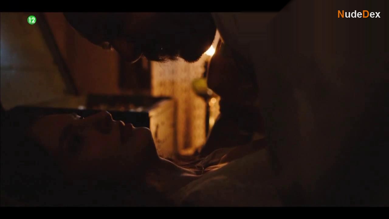 Sara Sandeva in Impure Blood, photo 1