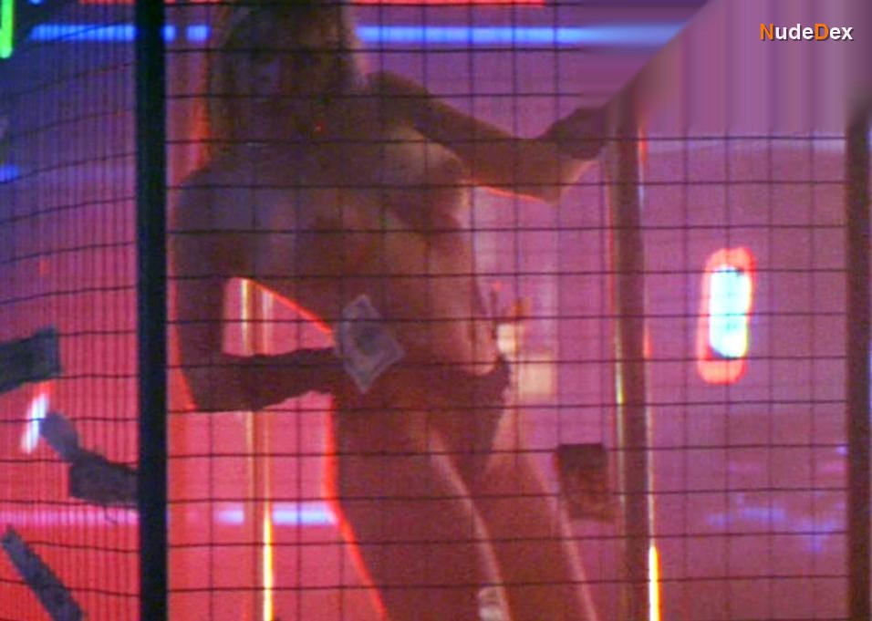 Sara Suzanne Brown in The Last Boy Scout, photo 2