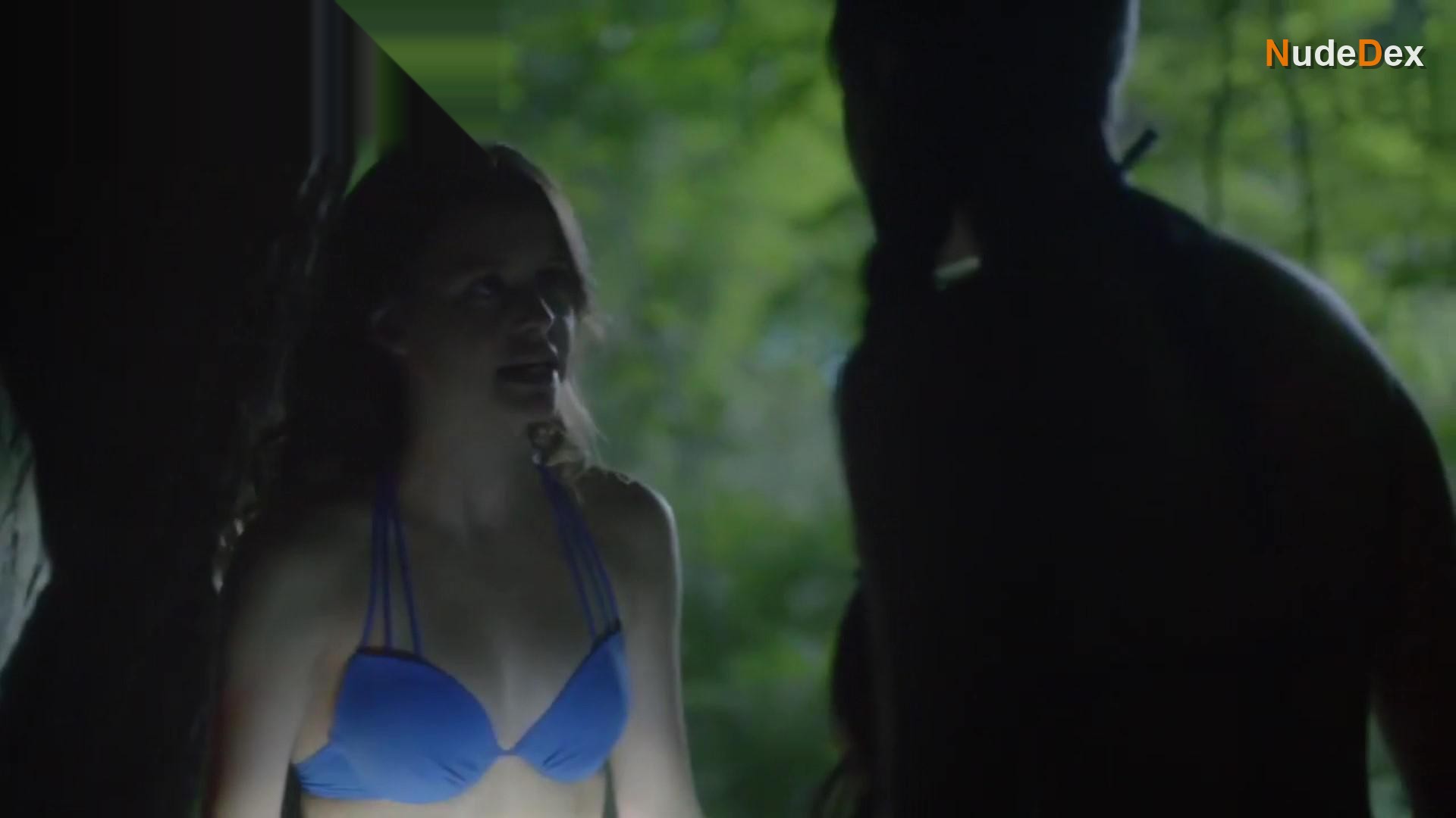 Sara Waisglass in Degrassi Next Class, photo 34