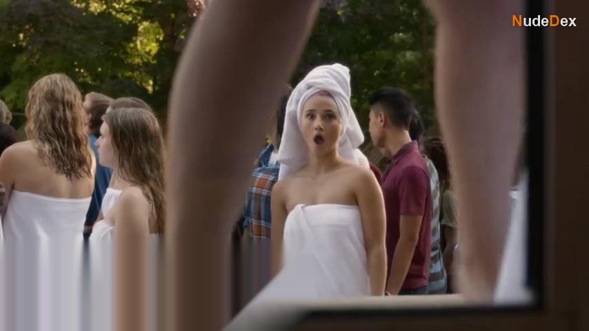 Sara Waisglass in Degrassi Next Class, photo 38