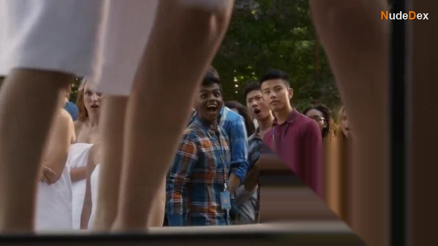 Sara Waisglass in Degrassi Next Class, photo 46