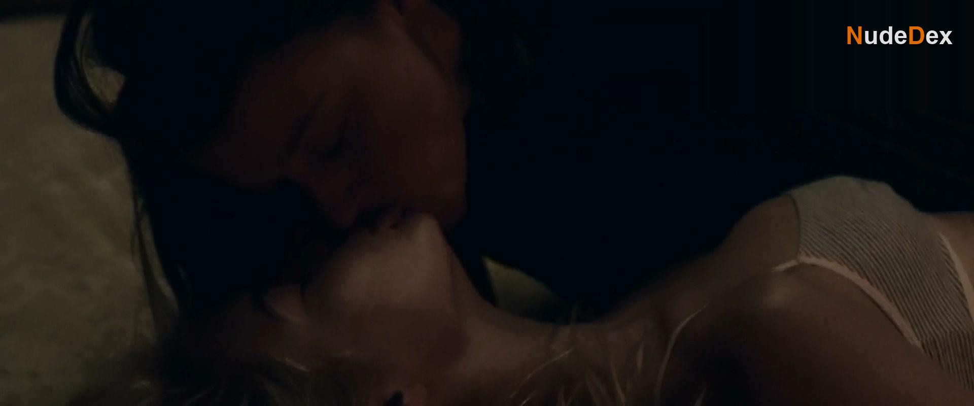 Sara West in Bad Girl, photo 4
