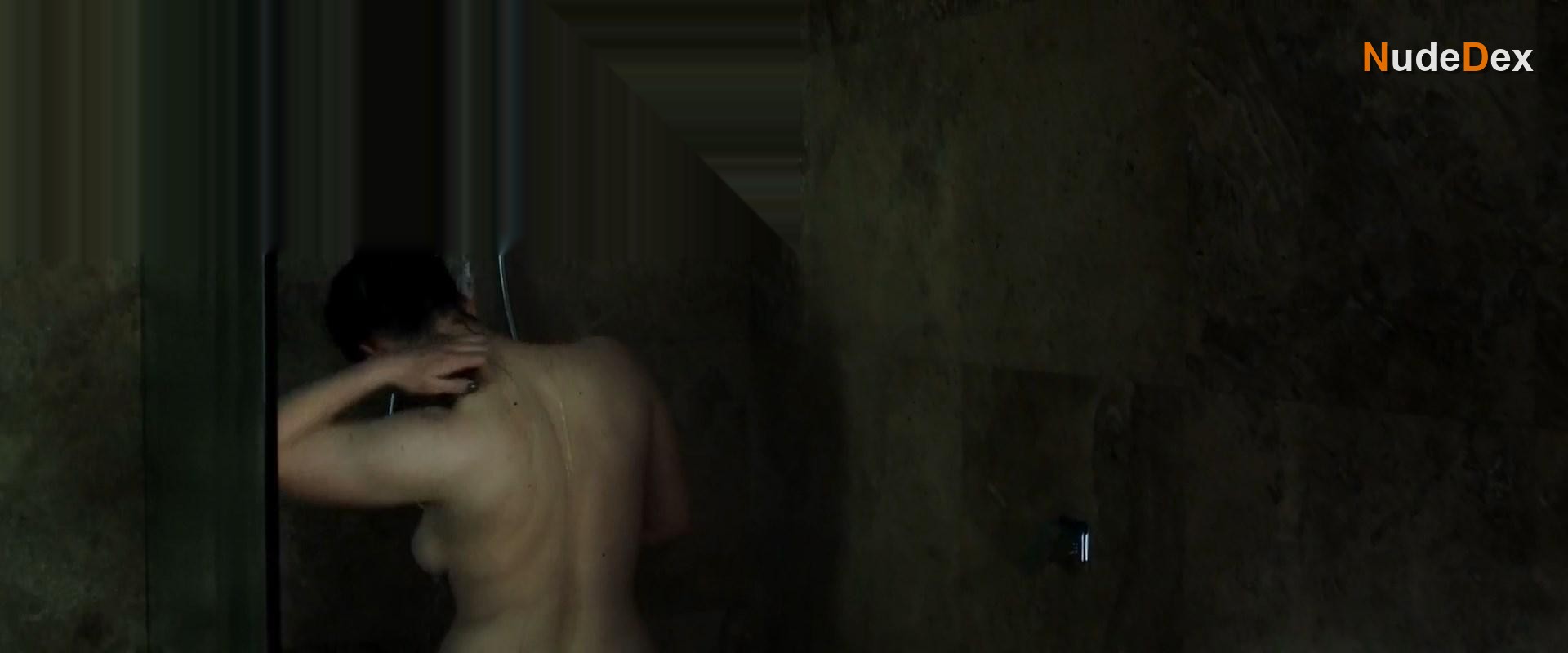 Sara West in Bad Girl, photo 6