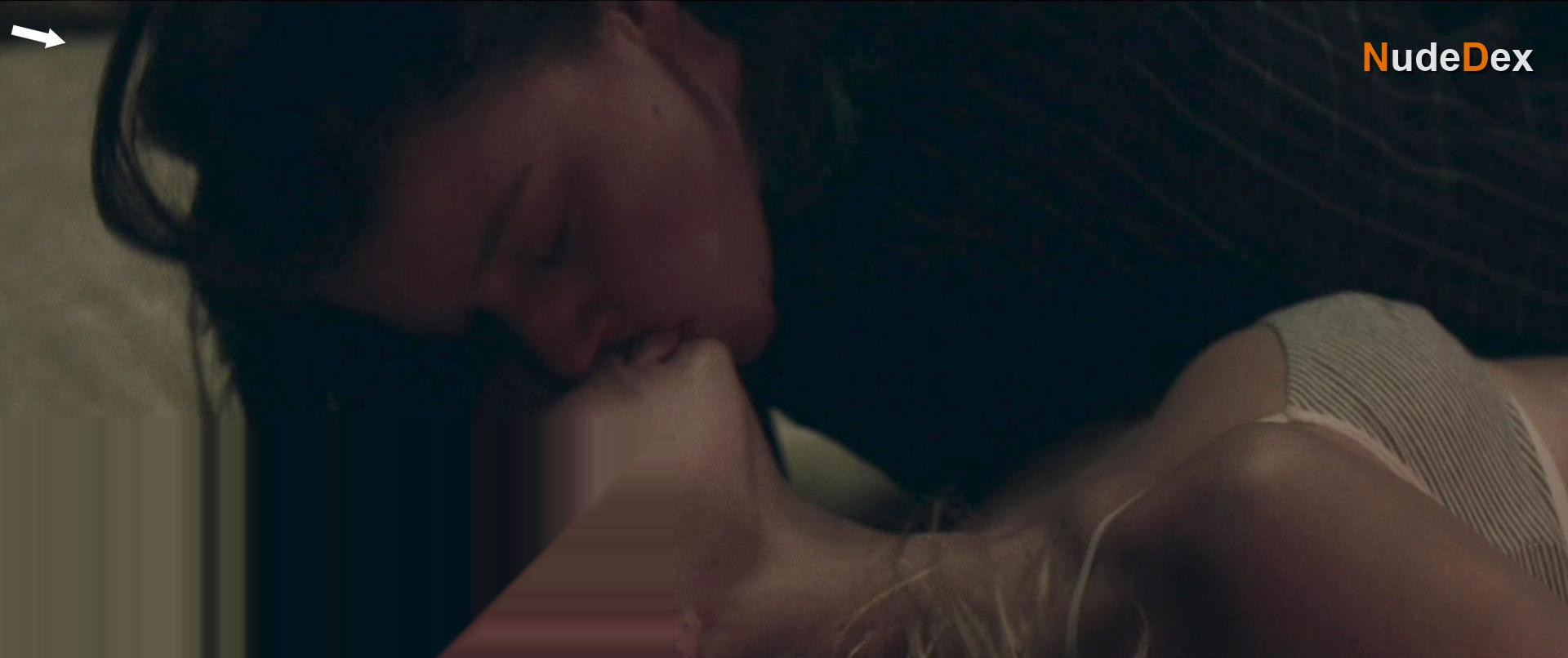 Sara West in Bad Girl, photo 14