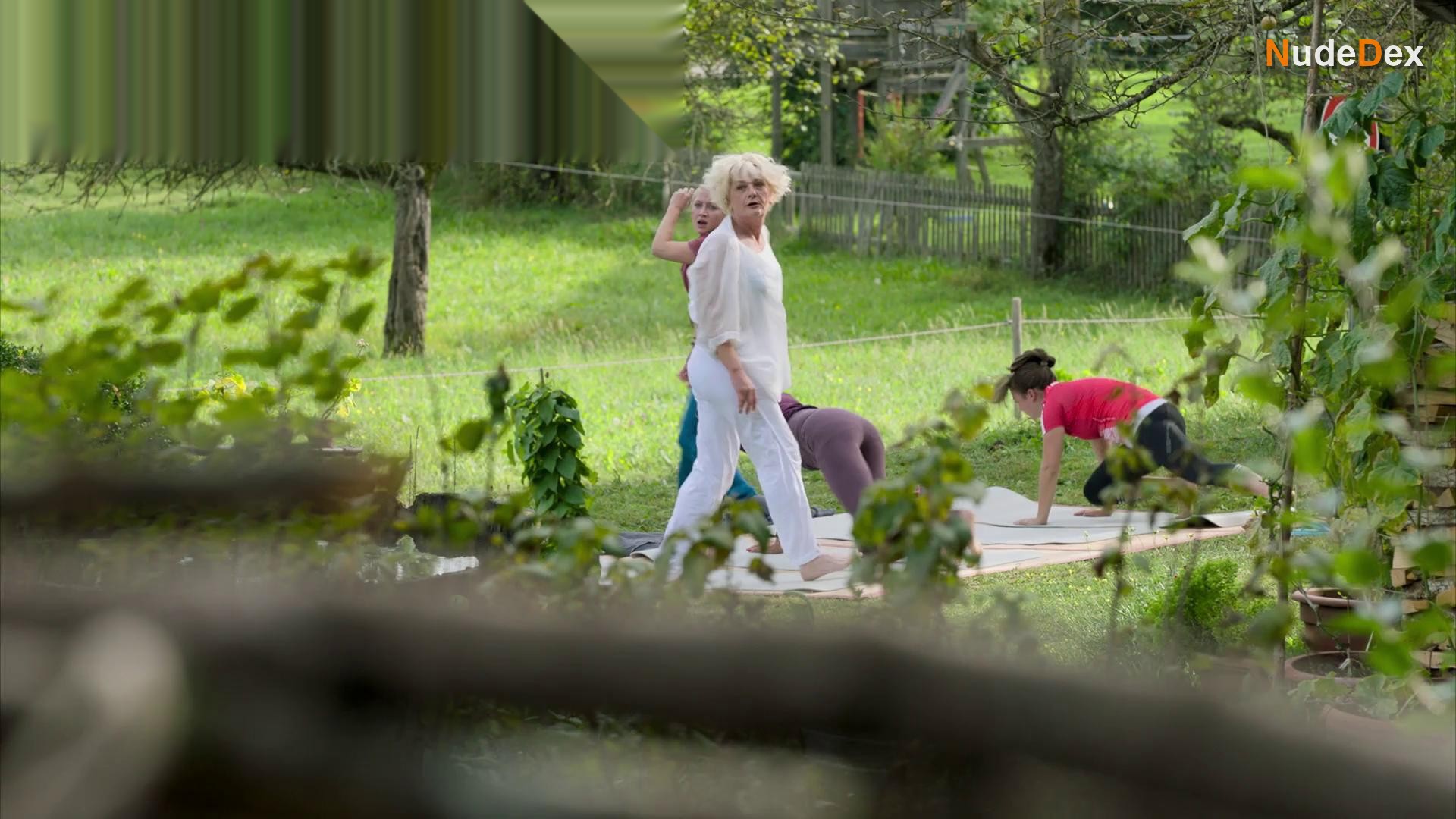 Saskia Vester in Wenn Frauen Ausziehen, photo 6