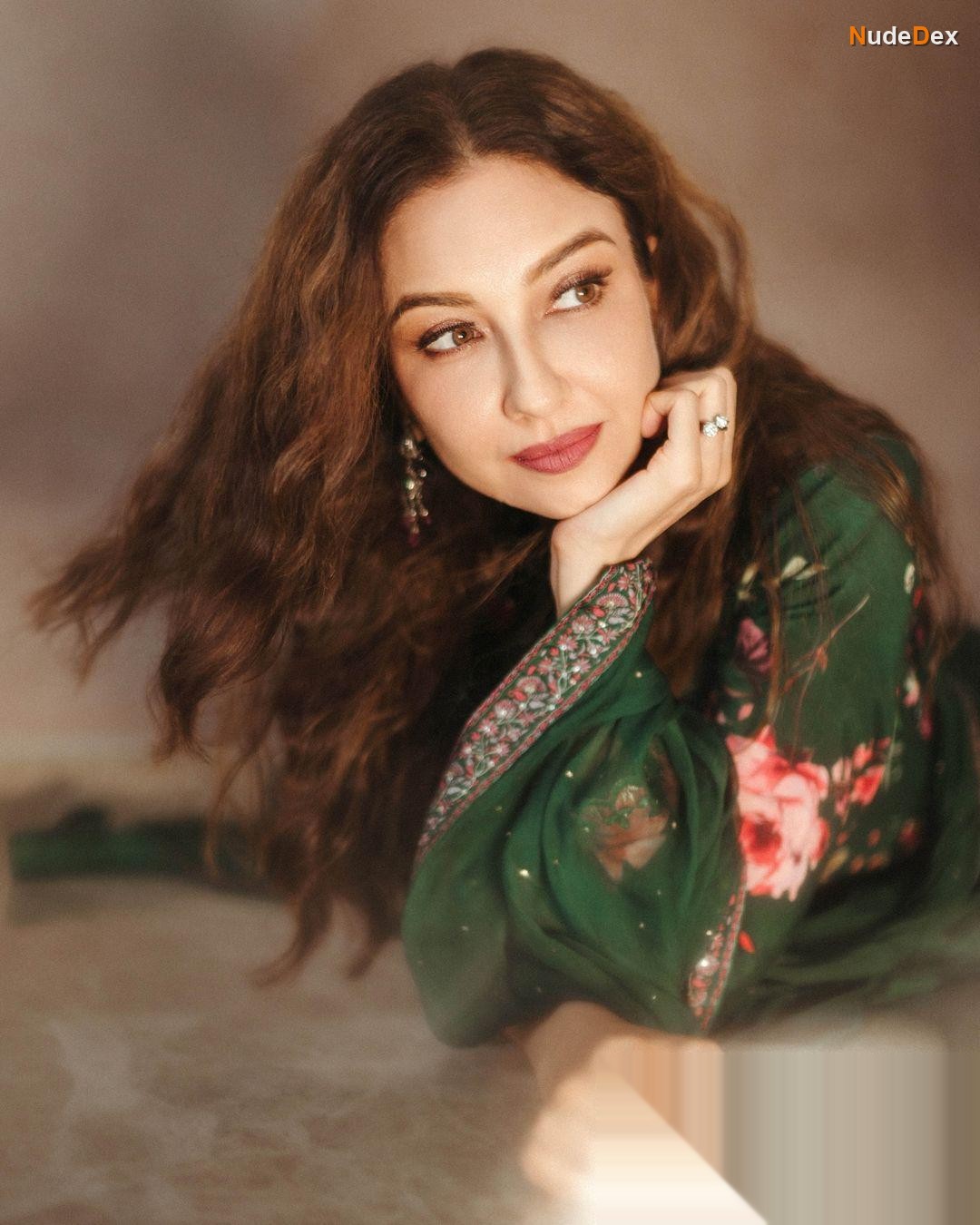 Saumya Tandon in Bhabhi Ji Ghar Par Akeli Hai, photo 6