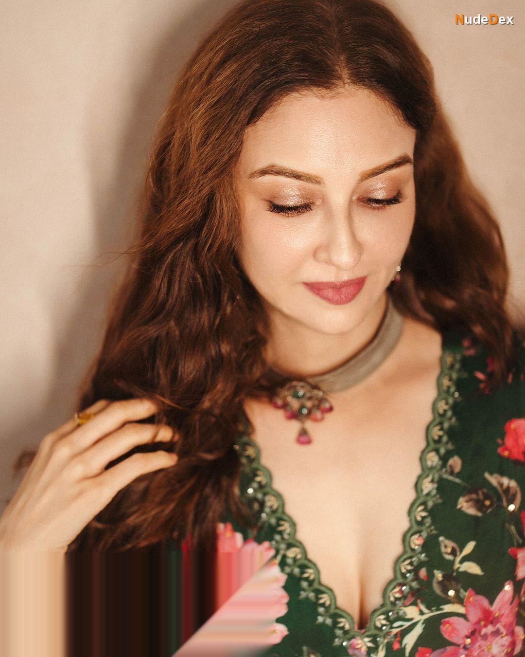 Saumya Tandon in Bhabhi Ji Ghar Par Akeli Hai, photo 42