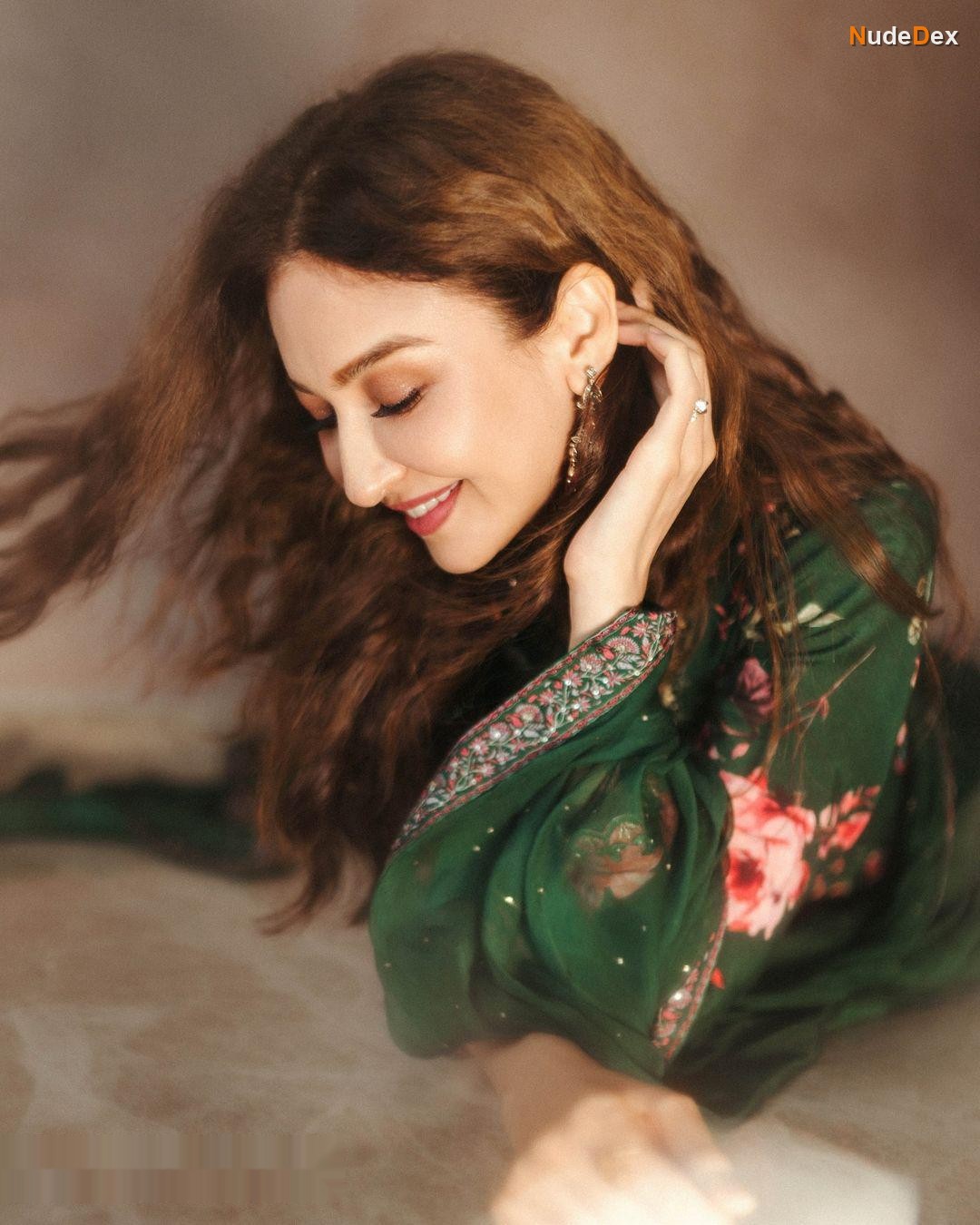 Saumya Tandon in Bhabhi Ji Ghar Par Akeli Hai, photo 65
