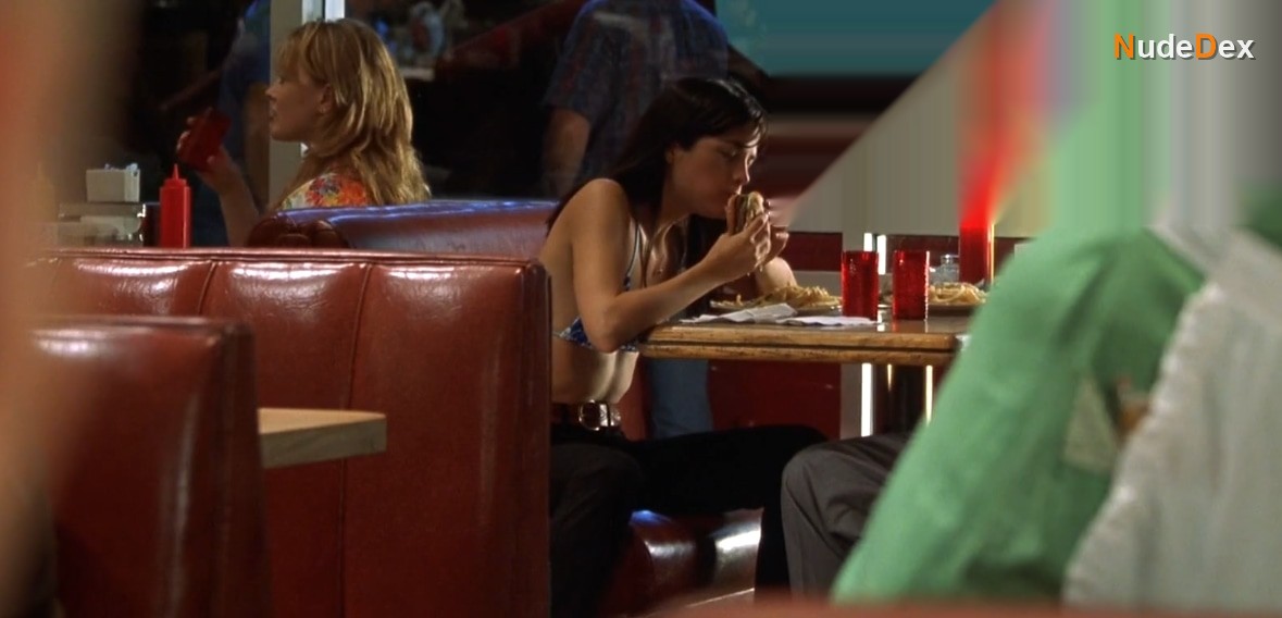 Selma Blair in Highway, photo 1