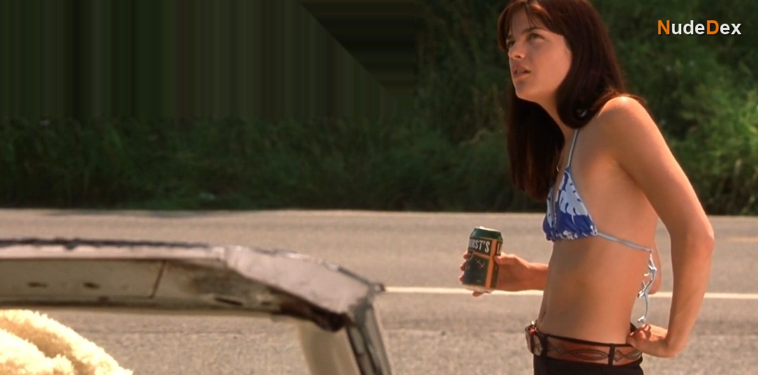 Selma Blair in Highway, photo 4
