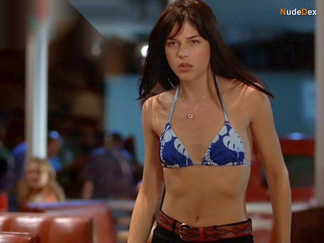 Selma Blair in Highway, photo 9