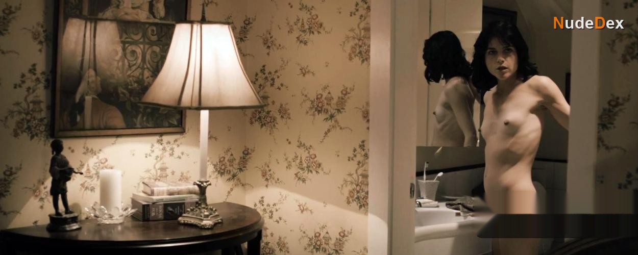 Selma Blair in In Their Skin, photo 7