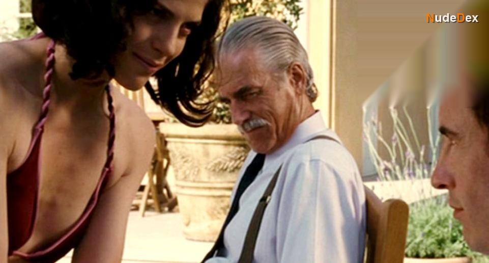Selma Blair in Lies Alibis, photo 3