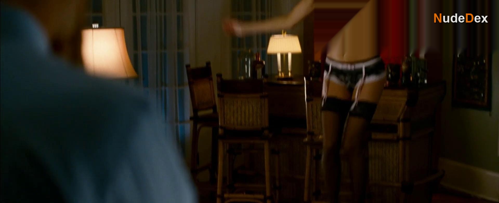 Selma Blair in My Mom's New Boyfriend, photo 6