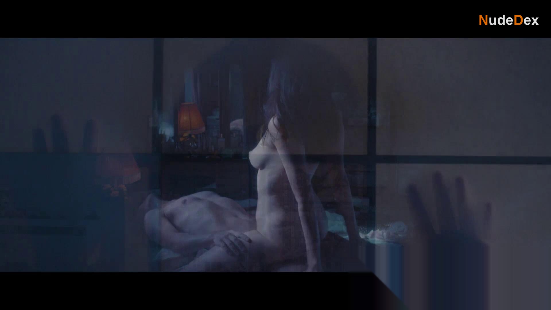 Serena Motola in Shrieking In The Rain, photo 3